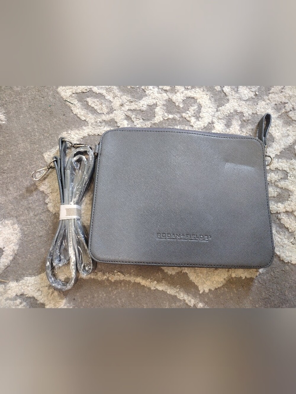 Rodan + fields Gray Strap Makeup Bag